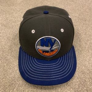 New York Islanders Fitted Hat